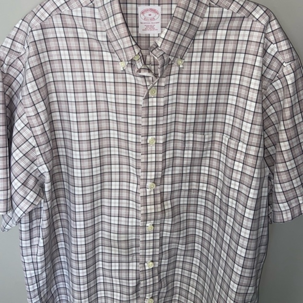 ✨Brooks Brothers Men's Button Down Plaid Medium Shirt Tan Perfect - Picture 2 of 5